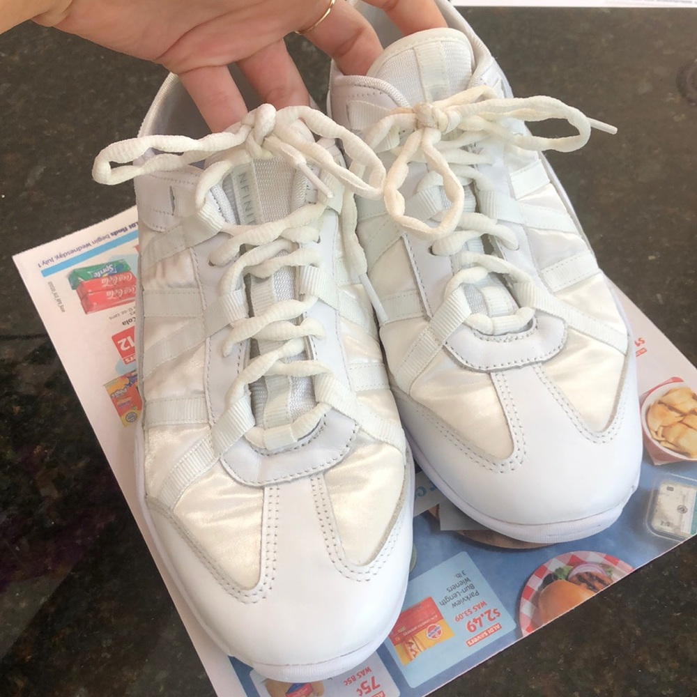 Nfinity evolution cheer shoes